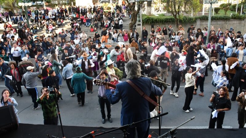Bolivia celebra el Día de la Cueca y reafirma su identidad cultural