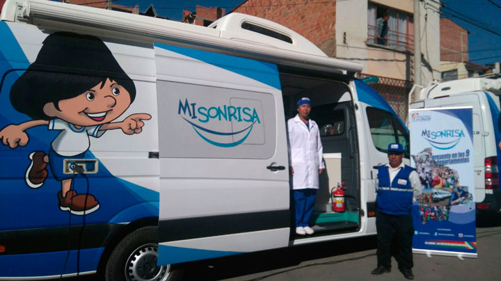 Programa «Mi Sonrisa»: Salud coordina espacios para atención a las mujeres bolivianas