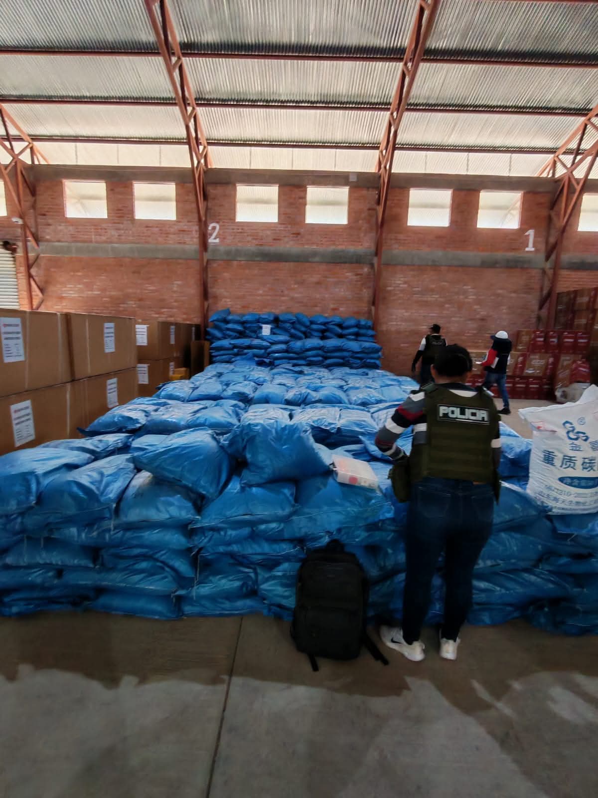 Golpe en Oruro: incautan más de 43 toneladas de químicos y apuntan a red internacional