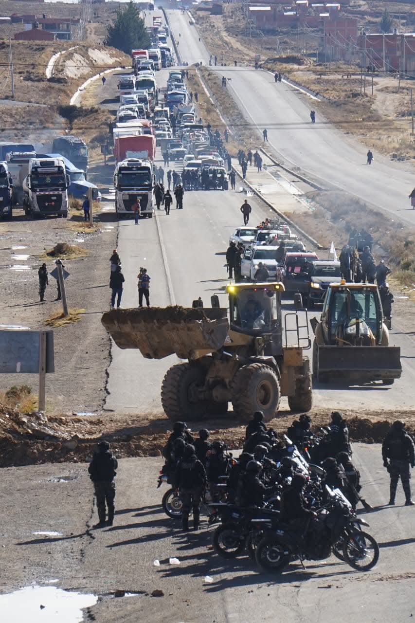 Corredor Humanitario busca garantizar el ingreso de combustible, alimentos y medicamentos a La Paz