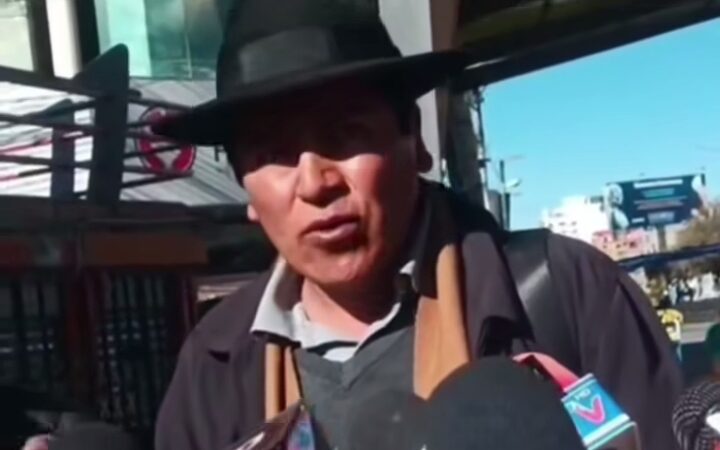 Campesinos decidirán en cabildo de la COB y Ponchos Rojos si aceptan diálogo con Rodrigo Paz o mantienen bloqueos