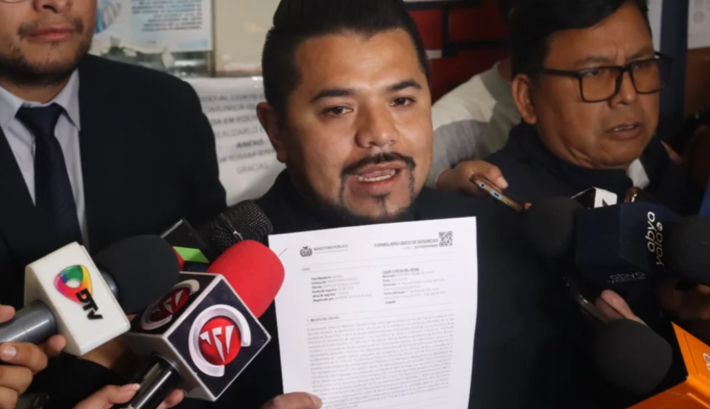 Diputado Taboada presentó una denuncia penal por presuntas irregularidades en el manejo de la Caja Nacional de Salud