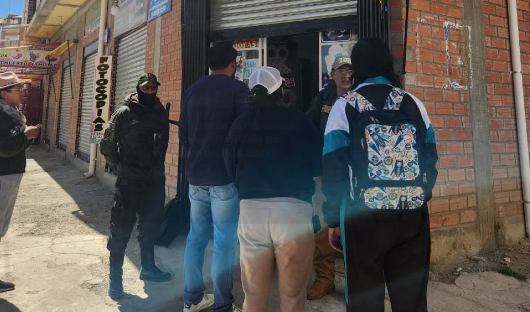 Roban Bs 150.000 en joyas de una tienda en El Alto; delincuentes cubrieron las cámaras con pintura