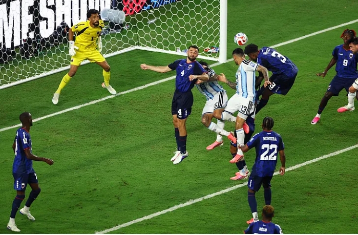 Argentina sobrevive al milagro de Cabo Verde y avanza con sufrimiento a los octavos de final del Mundial
