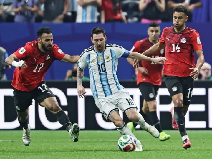 Argentina rescata un valioso empate 2-2 ante Egipto con goles de Cristian Romero y Lionel Messi en el tramo finalBajada: