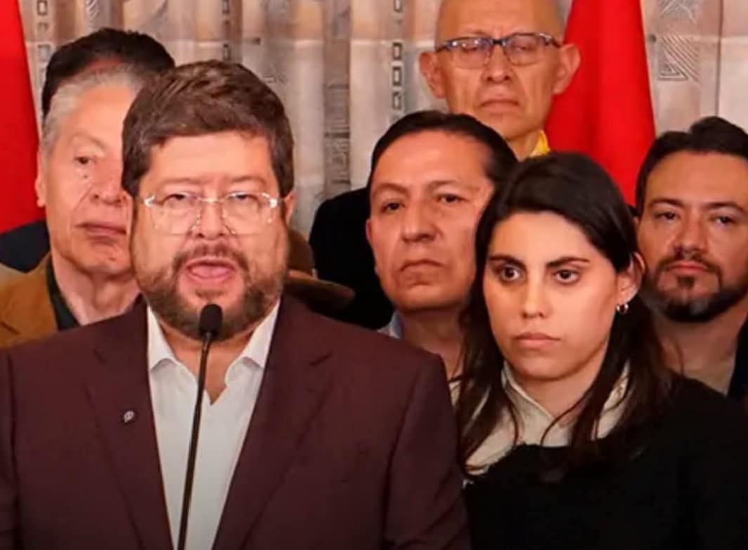 Bancada de Unidad marca distancia del Gobierno de Rodrigo Paz y exige cambios en el Ejecutivo