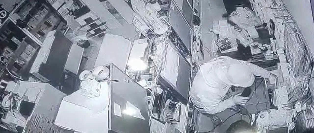 Golpe millonario en Cochabamba: banda criminal roba celulares y tablets valuados en más de Bs 1 millón