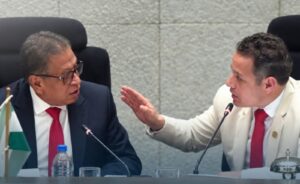 LARA FRENA A OVIEDO EN PLENA SESIÓN DE LA ASAMBLEA: “AQUÍ VINO A RESPONDER PREGUNTAS”